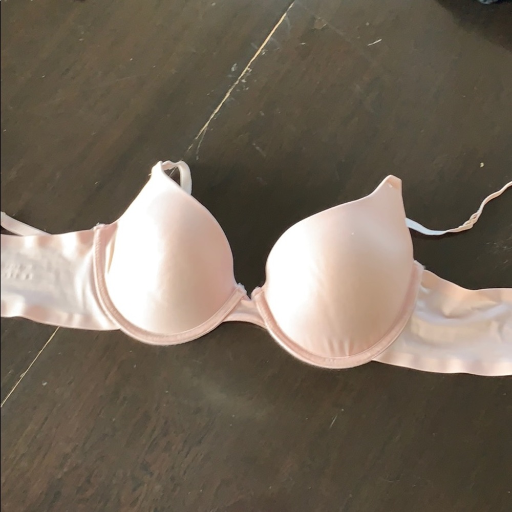 Vince Camuto Pink Bra Never Been Worn